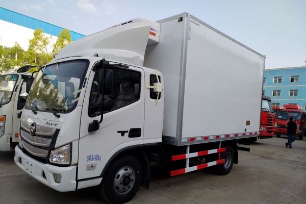 福田欧马可新款S3排半冷藏车