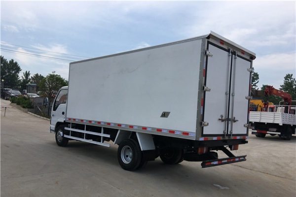 五十铃600P 5米冷藏车