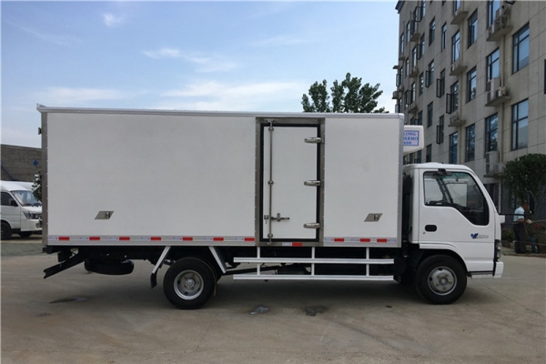 五十铃600P 5米冷藏车