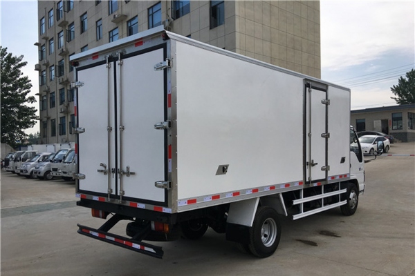 五十铃600P 5米冷藏车