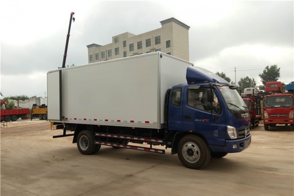 福田奥铃6.1米冷藏车