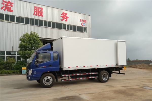 福田奥铃6.1米冷藏车
