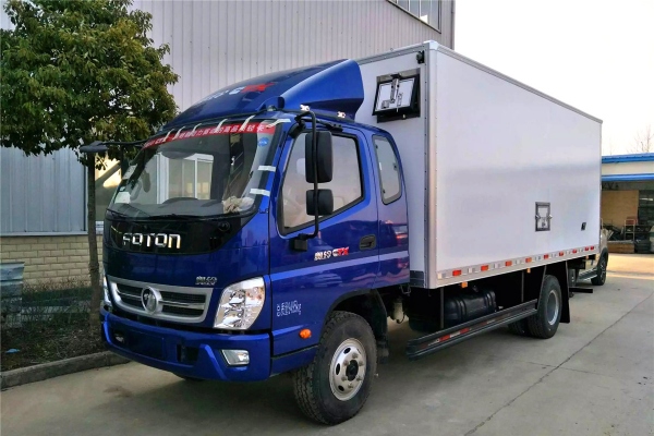 福田奥铃6.65米冷藏车