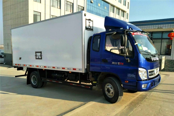 福田奥铃6.65米冷藏车
