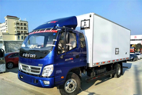 福田奥铃6.65米冷藏车