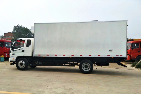 福田欧马可3冷藏车（厢长5米6）