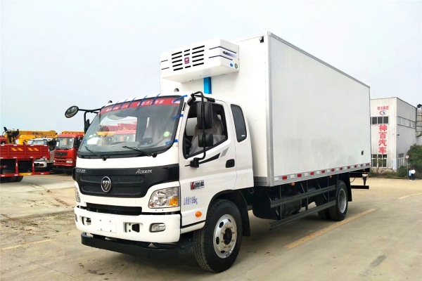 福田欧马可3冷藏车（厢长5米6）