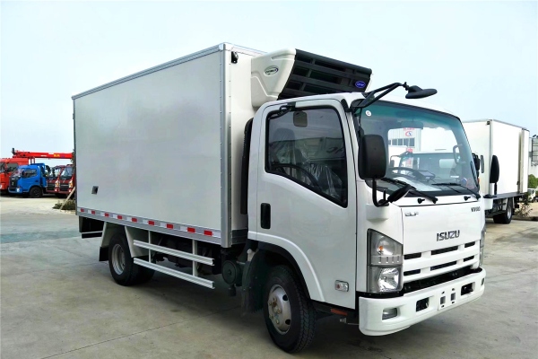 庆铃五十铃600P蓝牌冷藏车