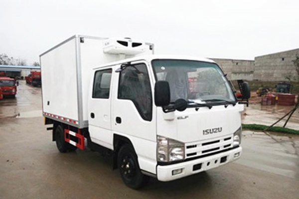 庆铃五十铃双排冷藏车