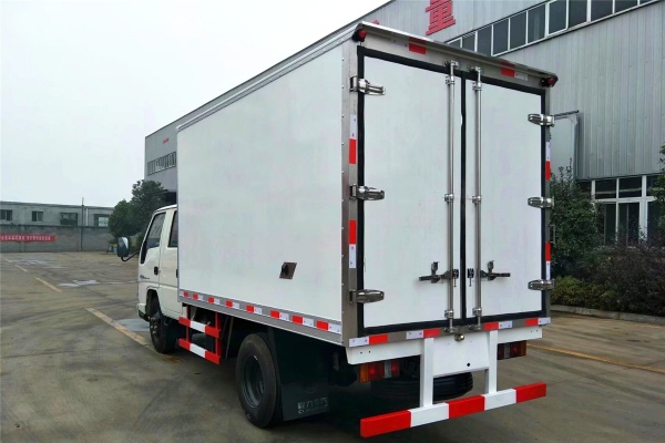 江铃双排五十铃冷藏车