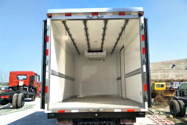 福田老款欧马可3冷藏车