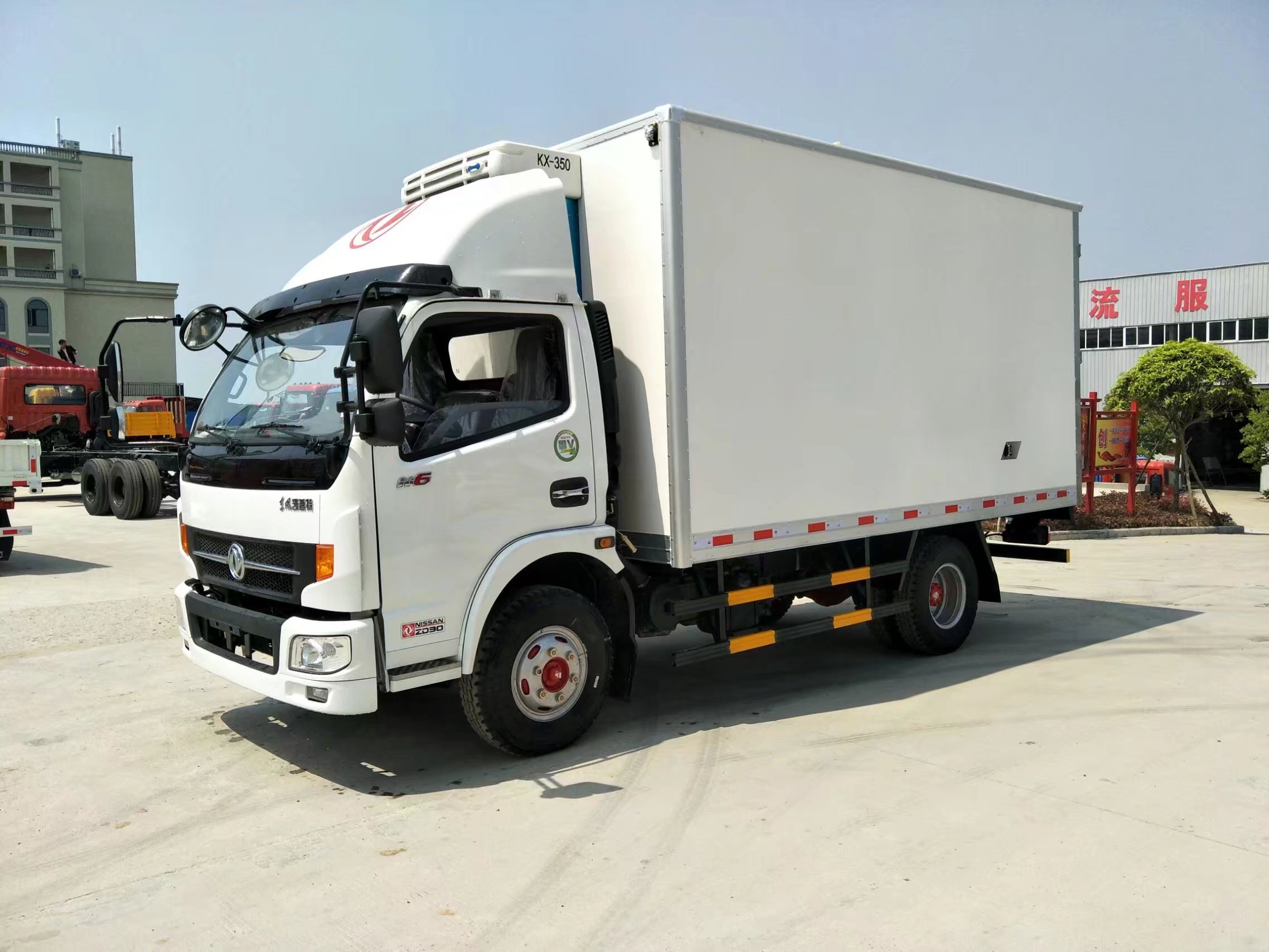 东风经典凯普特4.2米冷藏车