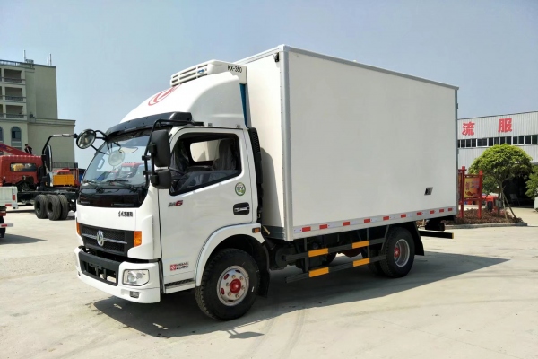 东风经典凯普特4.2米冷藏车