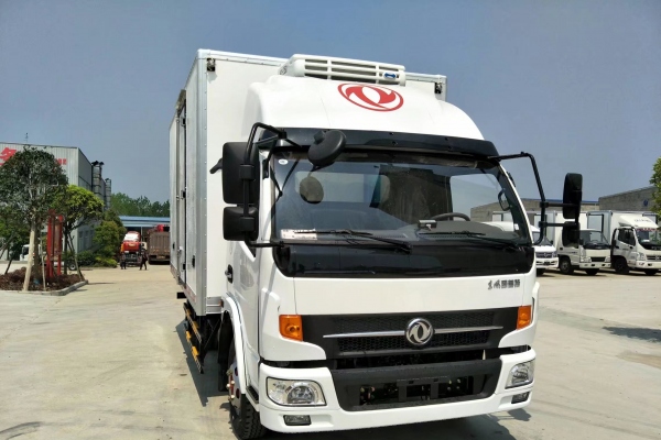 东风经典凯普特4.2米冷藏车