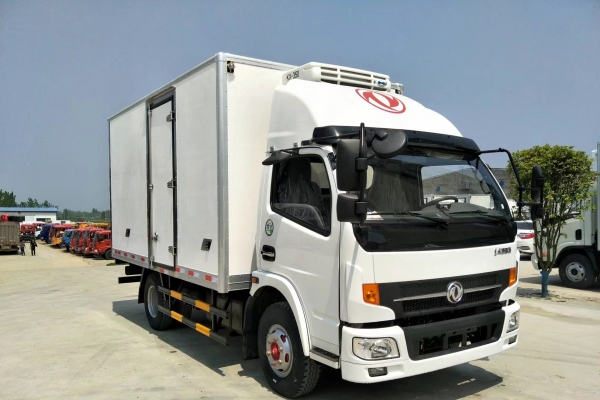 东风经典凯普特4.2米冷藏车