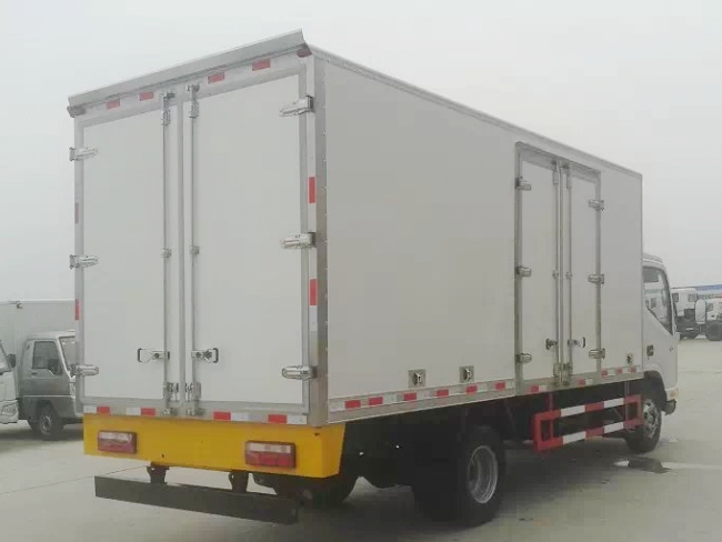 江淮帅铃单排冷藏车(厢长5.2米)