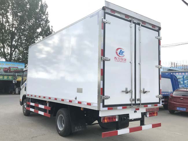 解放J6F冷藏车(厢长5.2米)