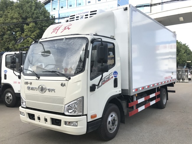 解放J6F冷藏车(厢长5.2米)