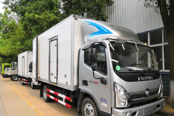 福田奥铃M4新款CTS国五4.2米冷藏车