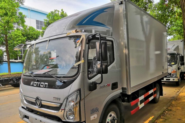 福田奥铃M4新款CTS国五4.2米冷藏车