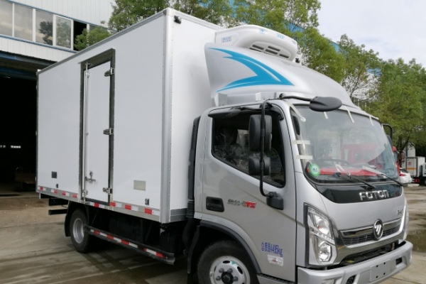 福田奥铃M4新款CTS国五4.2米冷藏车