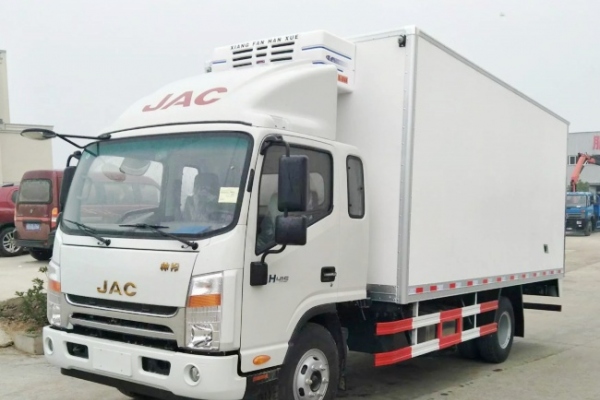 江淮帅铃一排半冷藏车(厢长5.2米)
