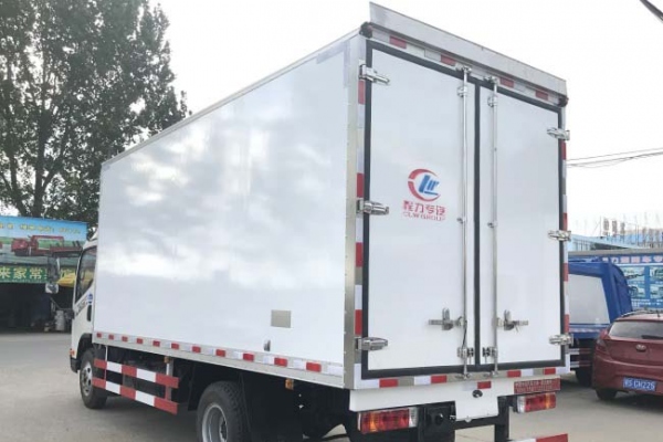 解放J6F冷藏车(厢长5.2米)