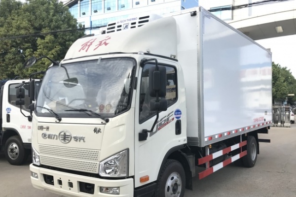解放J6F冷藏车(厢长5.2米)