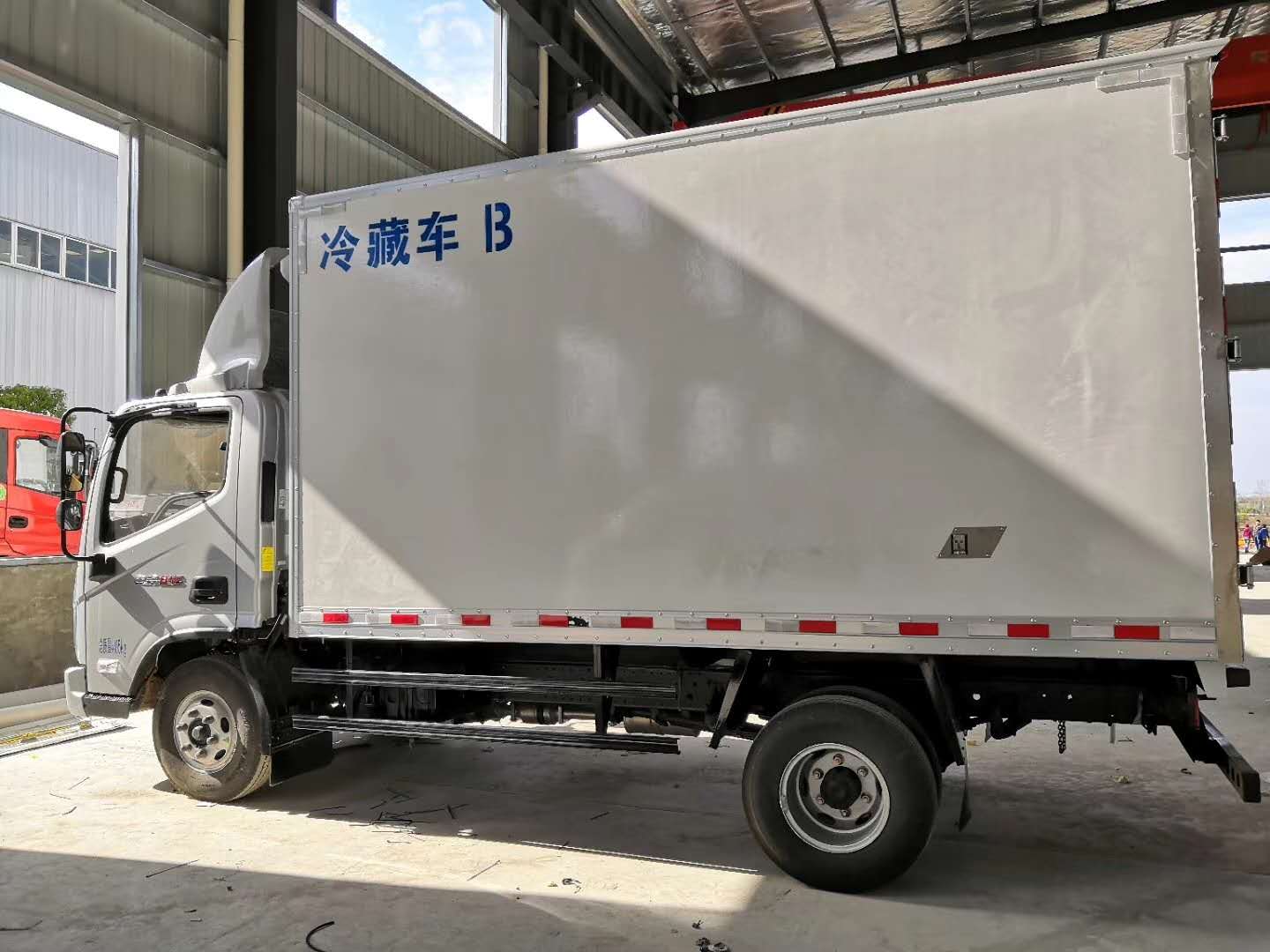 福田奥铃捷运4.2米冷藏车
