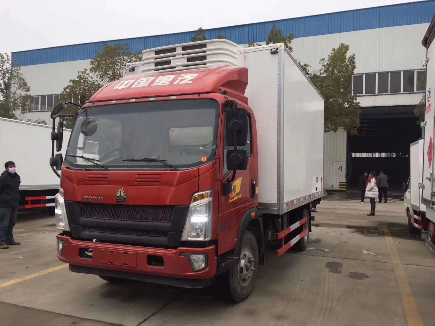 重点推荐中国重汽豪沃4.2米冷藏车