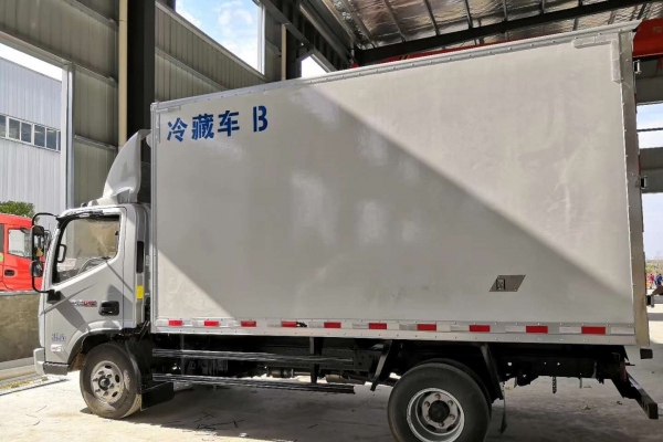 福田奥铃捷运4.2米冷藏车