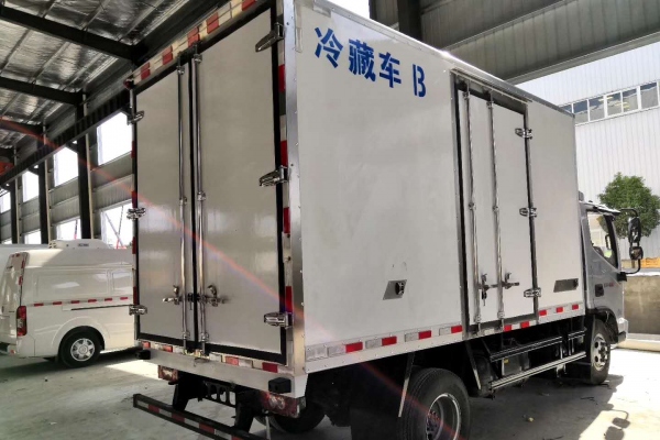 福田奥铃捷运4.2米冷藏车