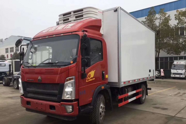 重点推荐中国重汽豪沃4.2米冷藏车