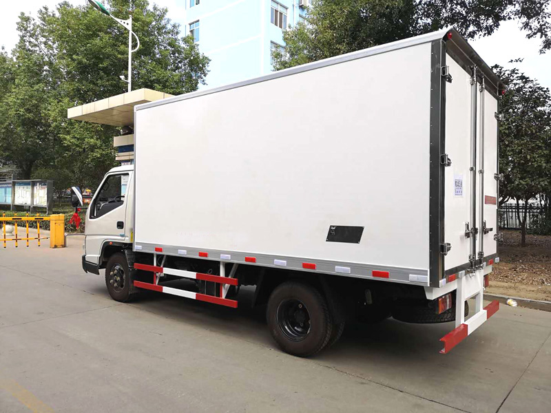 不超重推荐江铃顺达宽体4.2米冷藏车