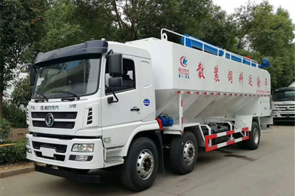 陕汽轩德小三轴15吨（30方）散装饲料运输车 