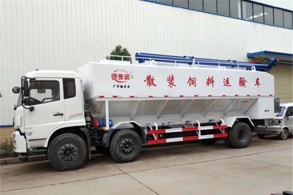 东风天锦小三轴15吨（30方）散装饲料运输车 