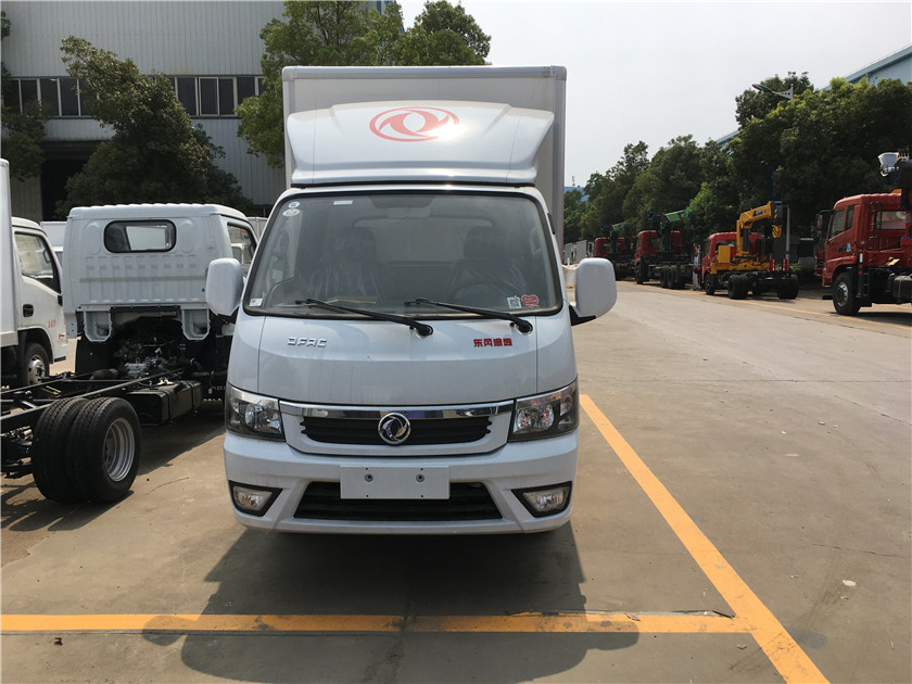 (国六)东风逸途汽油冷藏车