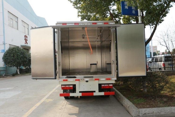 东风多利卡医疗废物转运车现车