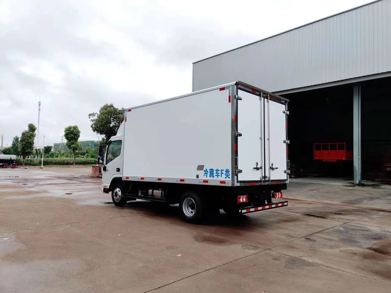 江淮帅铃Q6国六160宽体冷藏车