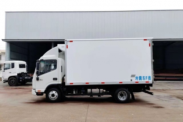 江淮帅铃Q6国六160宽体冷藏车